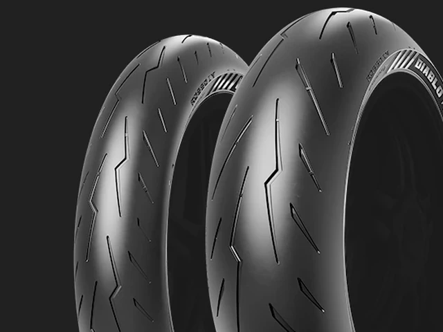 Pnevmatiki Pirelli Diablo Rosso IV